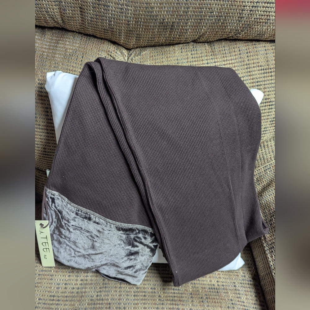 i TEE w ladies scarf nwt